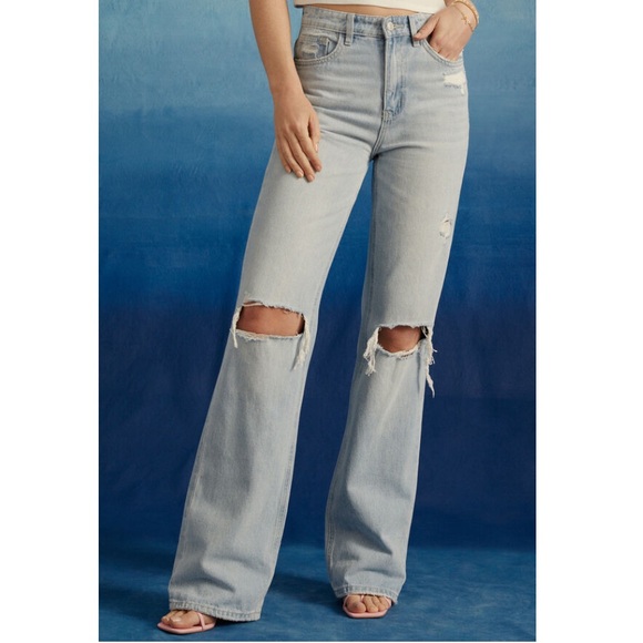 Altar'd State Denim - Altar’d State Kayla Distressed Straight Leg Jeans